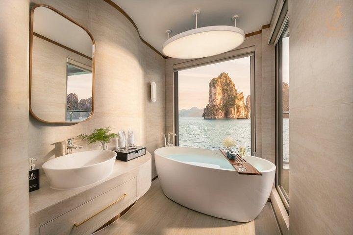 3日間アテナプレミアム6つ星クルーズ ハロン湾およびバイ・トゥロン湾