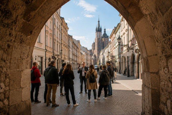 Passeio a Pé pelo Centro Antigo de Cracóvia e Wawel com Dicas Locais e Lugares para Comer