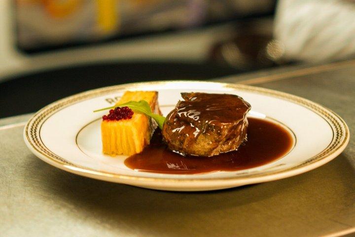 Roxy Dinner Show: The Premium Experience