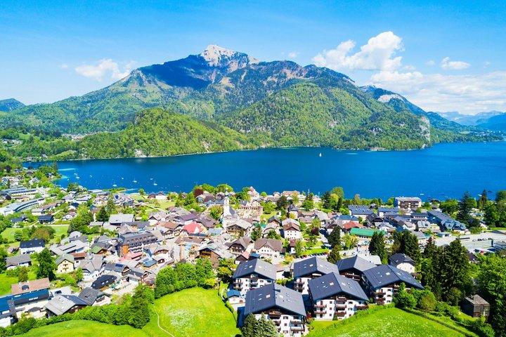 ウィーン発・ザルツカメルグ湖畔へのプライベート・ハルシュタット日帰り旅行