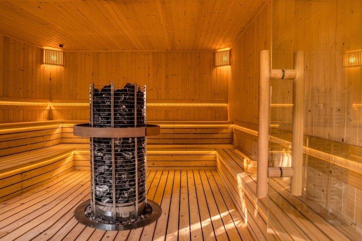 プーケットのロングテールボートからジェームズ・ボンド島のカヌーとサーマルスパへ