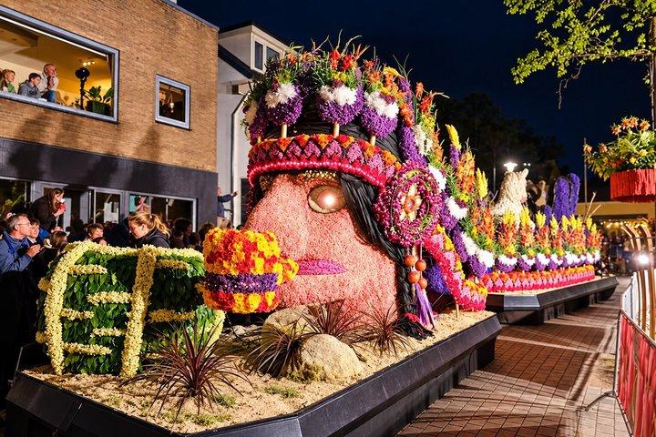 Amsterdã: Desfile de Flores Iluminado mais Visita à Experiência de Tulipas