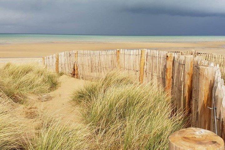 Normandy D-Day Juno Beach: Immersive Small Group Tour from Paris