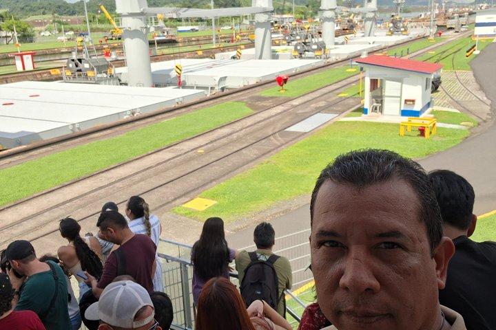 パナマ運河を訪れて、その歴史と文化遺産に触れてみよう。