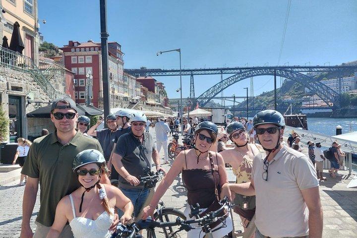 Porto E‑Bike Tour + Snack