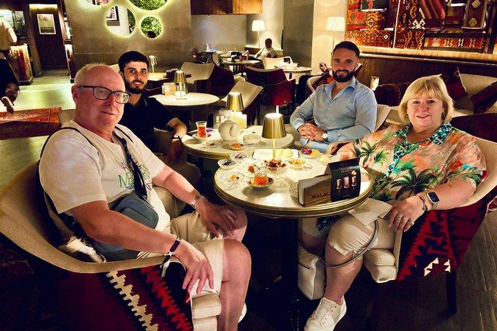 バクーフードツアー：10以上の試食、ティーセット＆地元スパイス