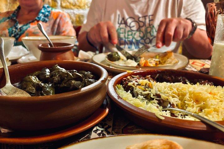 バクーフードツアー:10以上の試食、ティーセット&地元スパイス