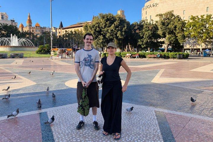Barcelona Walking Tour: Explore Top Sights & Hidden Gems