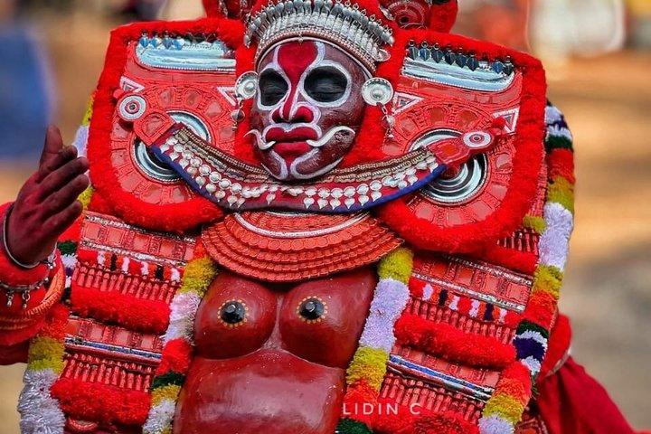 Kannur Theyyam: 1 dages og 3 dages kulturtur: Se vævning af stof