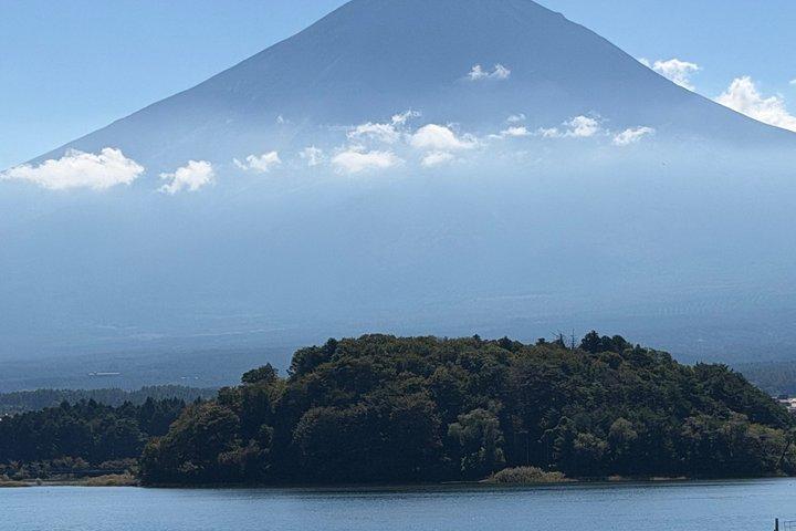 東京から富士山と箱根を巡るプライベート日帰りツアー（10時間）