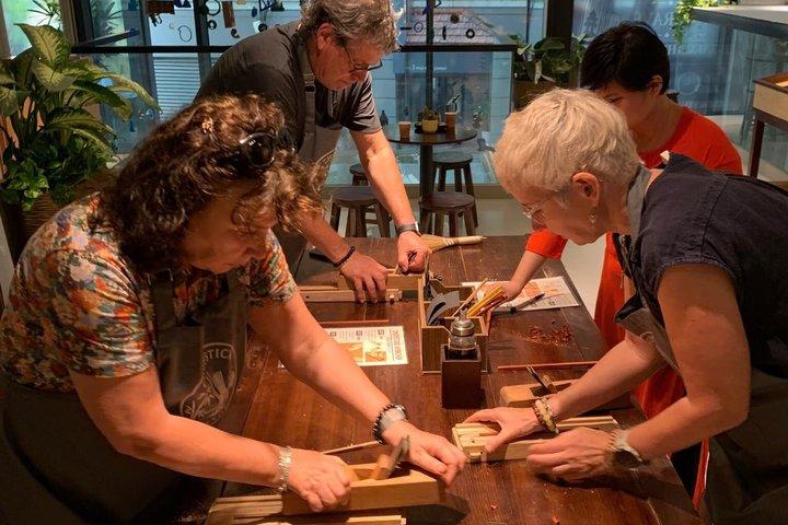 ハノイでの箸作りワークショップ