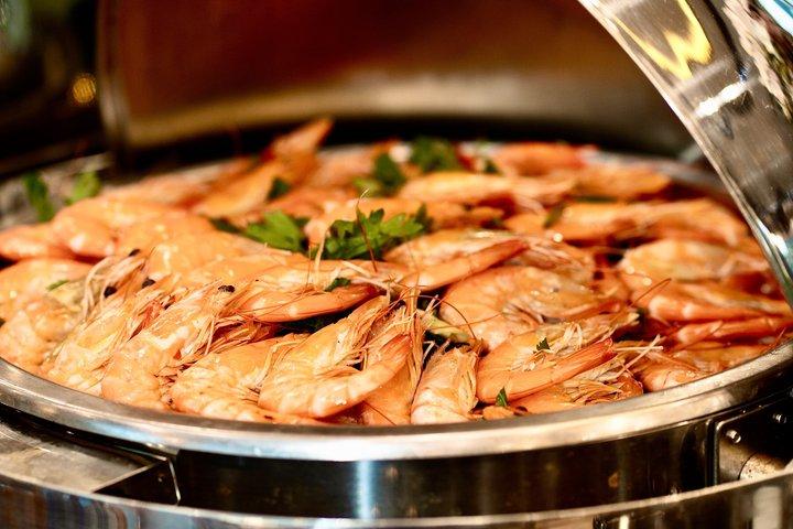 5つ星シーラヴィープレミアムクルーズ：カヤック、ビュッフェランチ＆サンセット