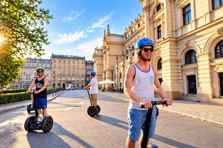 セグウェイツアーヴロツワフ：オストロフ・ツムスキ＆アイランド（1.5時間または3.5時間）