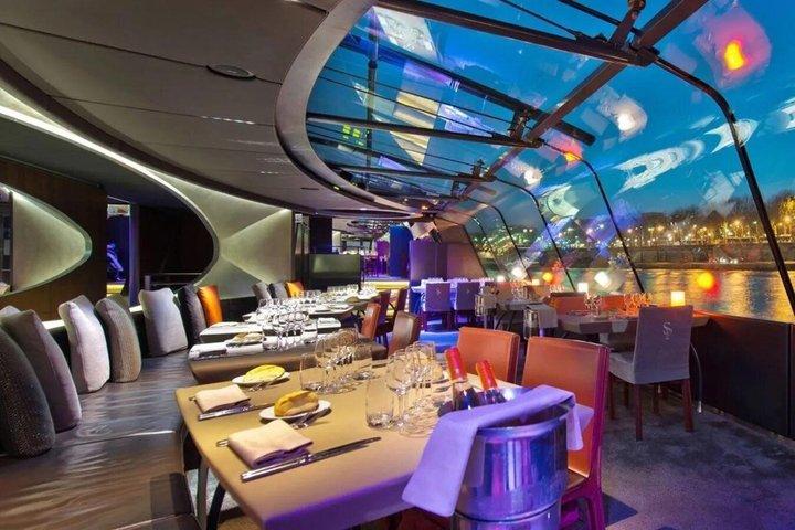 Sightseeing 3 course Dinner Cruise on Seine River from Paris