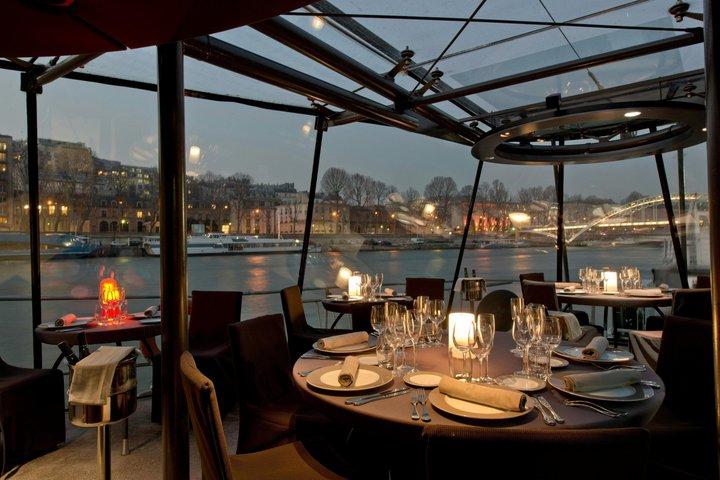 Sightseeing 3 course Dinner Cruise on Seine River from Paris