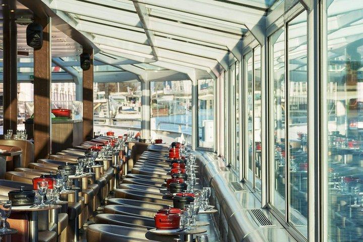 Sightseeing 3 course Dinner Cruise on Seine River from Paris