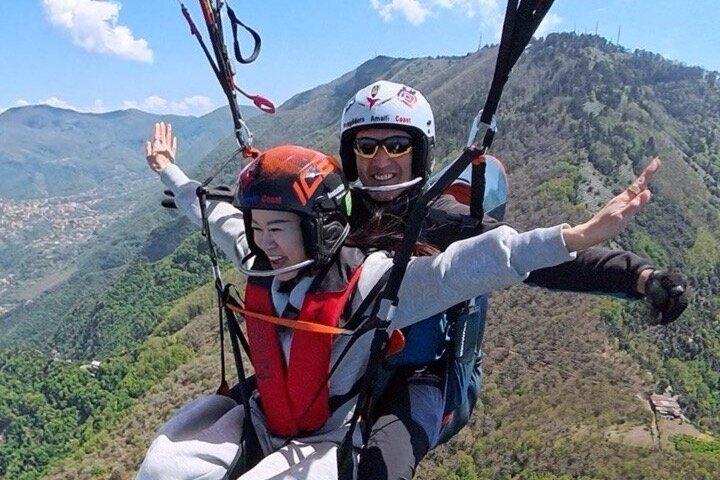 二人乗りパラグライダー アマルフィとソレント海岸モンテ ファイト