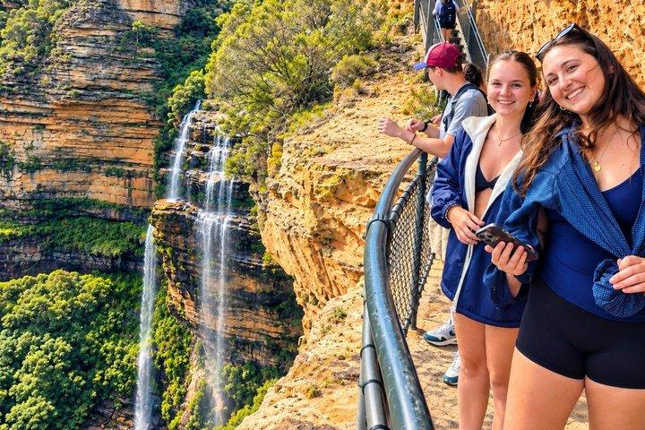 Blue Mountains - Cliff Edge Hike + Three Waterfalls