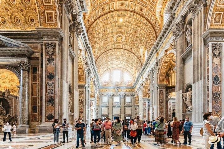 St. Peter's Basilica Scheduled Entrance Tickets with Audio Guide