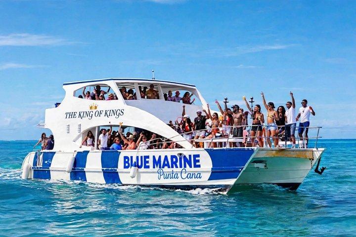 Festa in barca a Punta Cana con Open Bar, DJ, Snorkeling e Nuoto