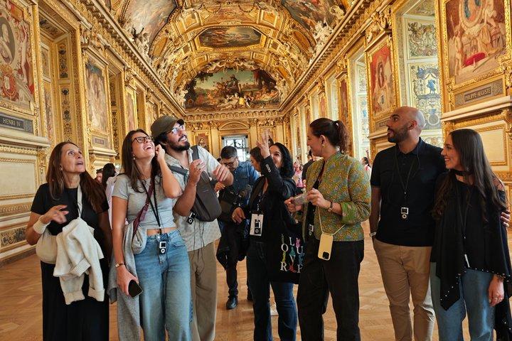 Louvre Essential | Mona Lisa and Masterpieces with Portuguese guide