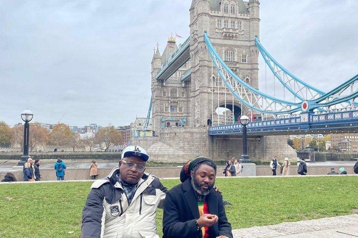 ロンドン・ホップオン・ホップオフバスツアー ＋ ロンドンアイ早割チケット