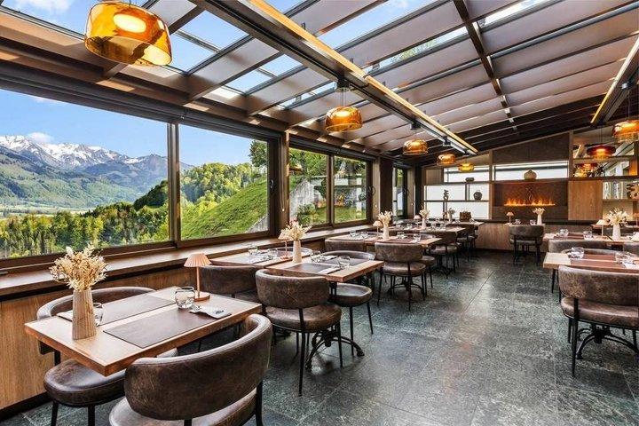 Private Swiss Cheese and Chocolate Experience with Local Host