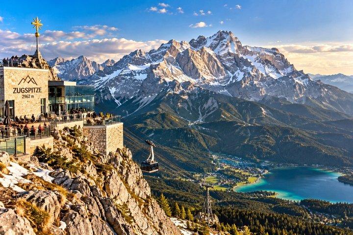 Private Tour: Munich to Zugspitze with flexible 2H Stop