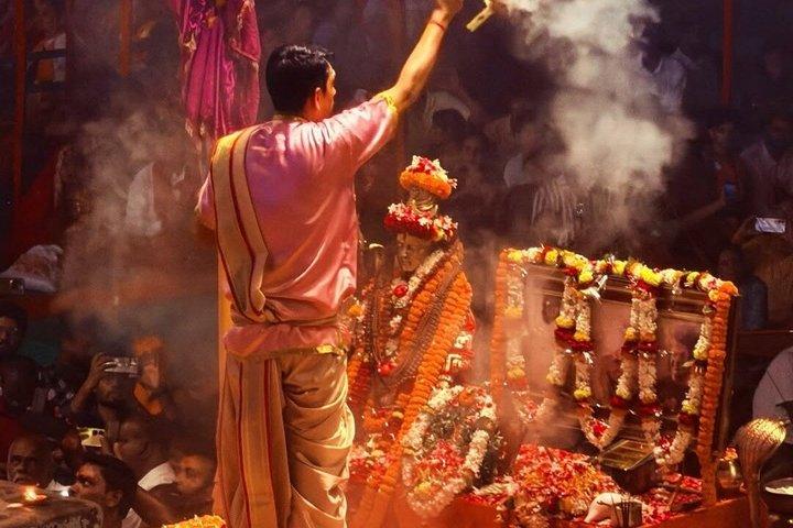 Varanasi: 2 Days Varanasi & Sarnath Tour 4-star Hotel Stay