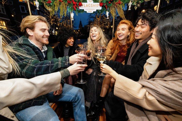 Amsterdam: Winter Light Cruise, Heated + Hot Choco & Snack