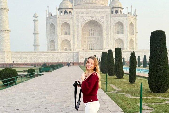 デリー：女性旅行者のためのエリート冬のタージマハル日の出ツアー