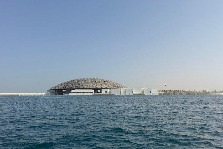 ドバイ発 アブダビ文化遺産プライベートツアー