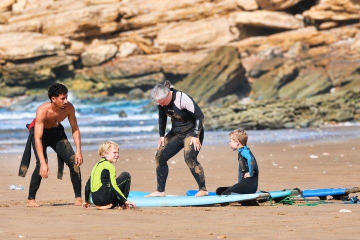 2-Hour Beginner Surf Lesson in Taghazout with Local Instructor