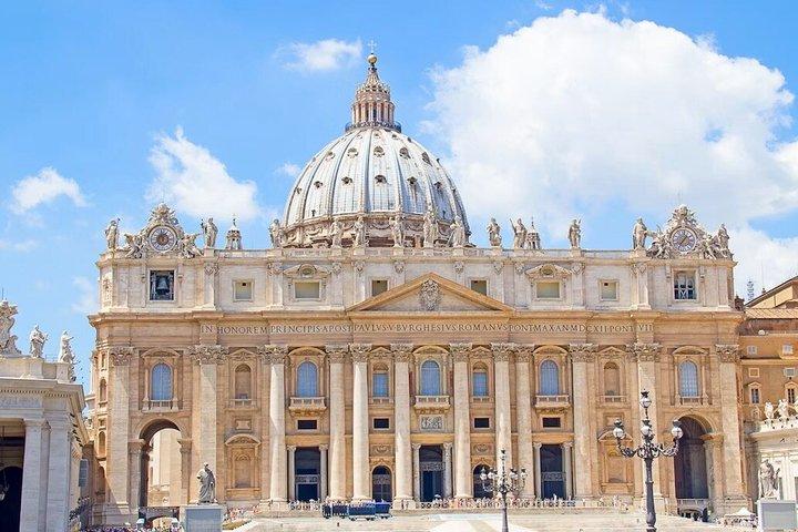 SKIP LINE Vatican Museums, Sistine Chapel & St. Peter's with Dome