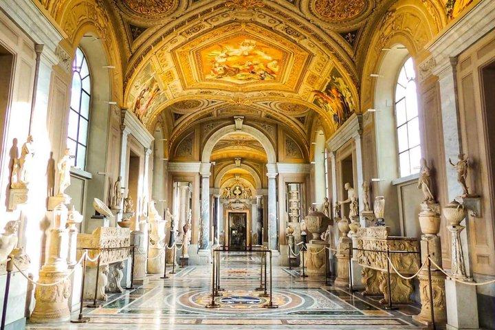 SKIP LINE Vatican Museums, Sistine Chapel & St. Peter's with Dome