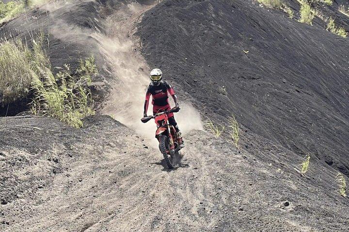 バリ・キンタマニ・ブラックラバ・ダートバイクアドベンチャー