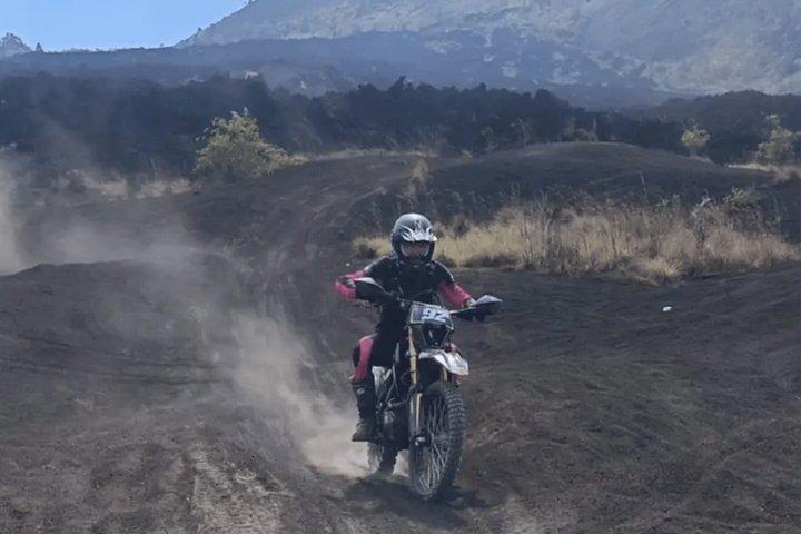 バリ・キンタマニ・ブラックラバ・ダートバイクアドベンチャー