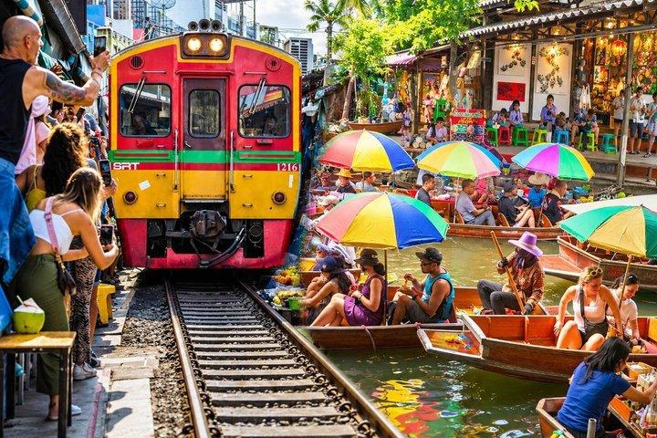 Private Tour to Railway Market and Floating Market