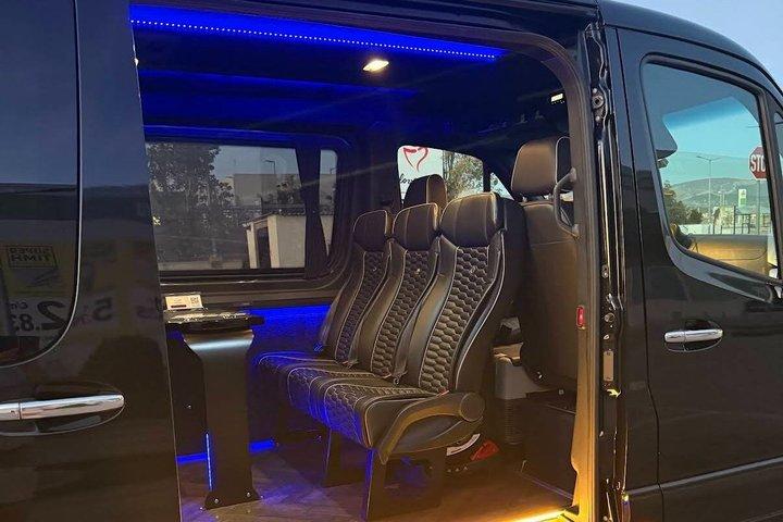Private Luxury Airport Transfer: Small Groups & VIP Comfort