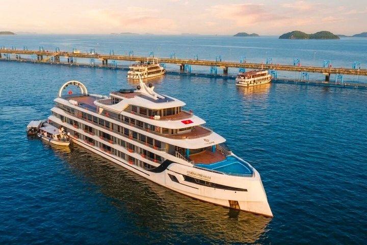 アテナ プレミアム ハロン湾一泊クルーズ ラグジュアリーキャビン付き