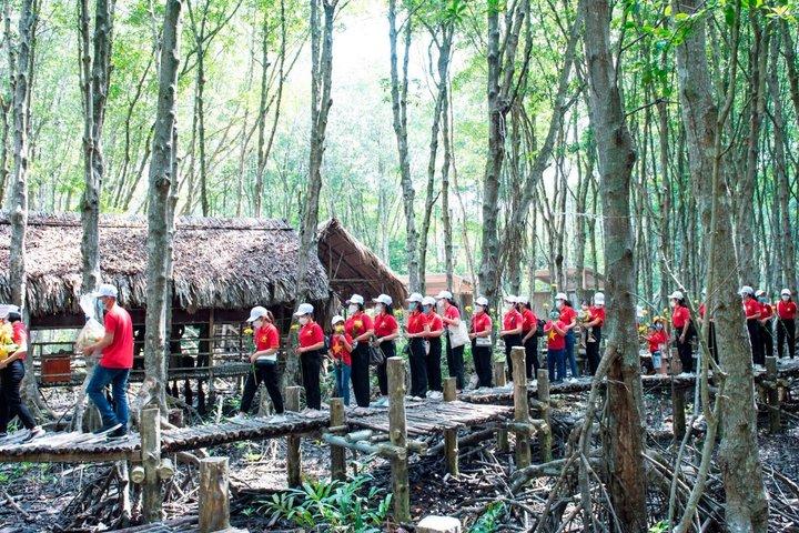缶ジオ美しい自然マングローブの森日帰り旅行