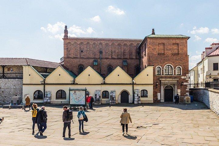 クラクフ：ヴィスワ川クルーズ＆ユダヤ文化遺産ゴルフカートツアー