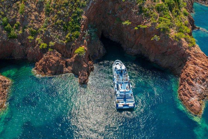 Cannes: Ste Marguerite island ferry & Corniche d'Or Cruise Combo