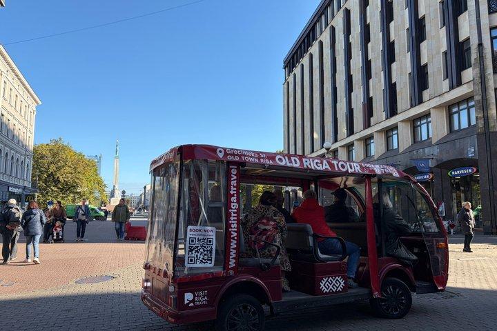 Old Riga E-Cart Guided Tour with Local Driver & Audio Guide