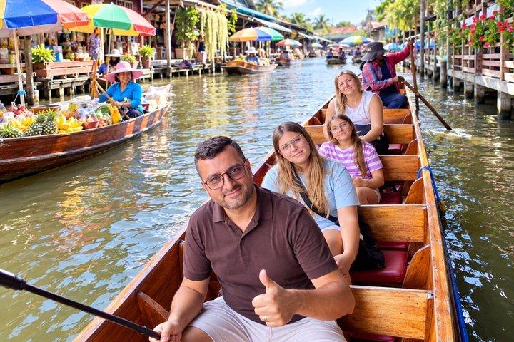 Bangkok: Maeklong Railway, Floating Market & Dragon Temple Tour