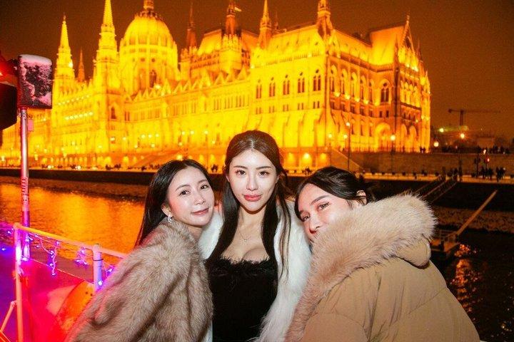 Budapest Donau Bootsparty-Kreuzfahrt: Live DJ, Drinks & After-Party