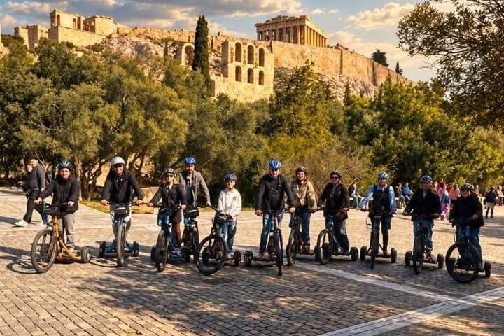 古代アテネのEバイクトライクツアー