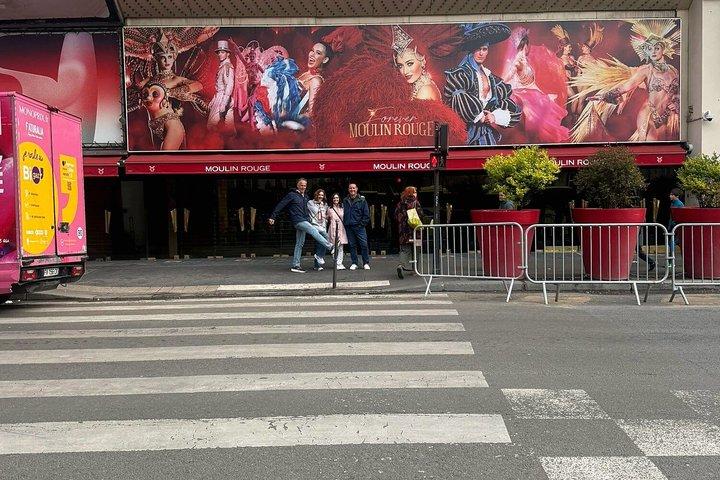 6時間でパリの3つの側面を巡るプライベートツアー（コーヒーとペストリー付き）