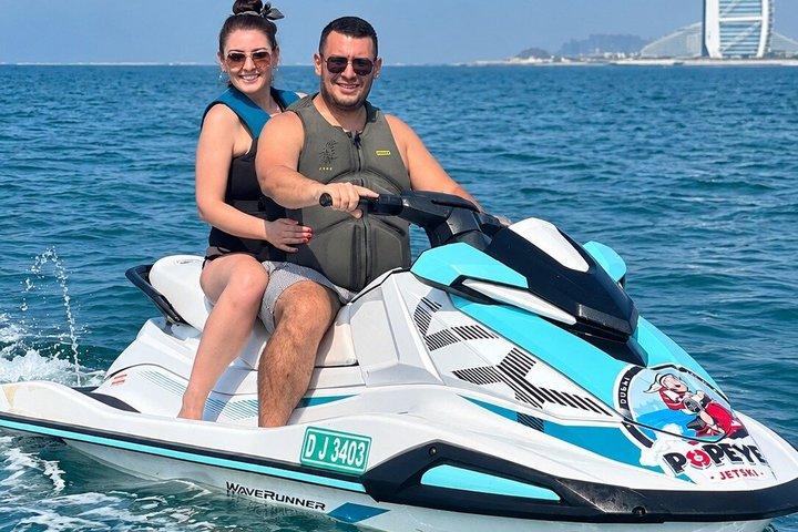 Paseo en moto acuática y desayuno junto al mar - Dubai
