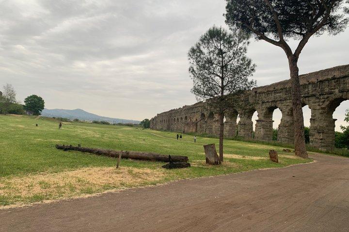プライベート古代ローマツアーおよび公式ドライバーガイド